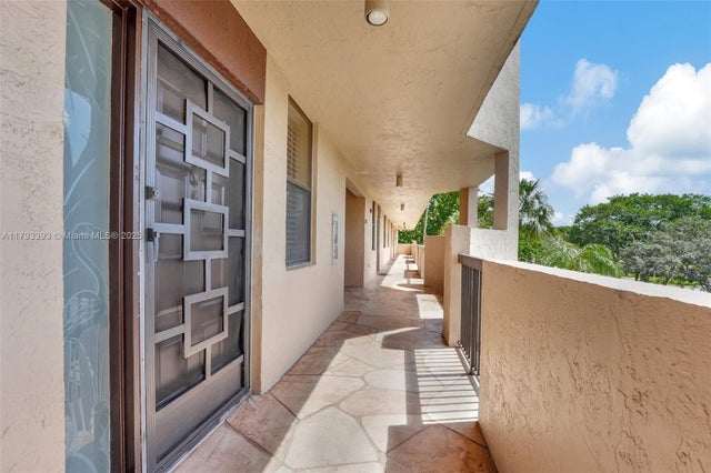 3 of 35 - 2660 N Carambola Cir N 303, Coconut Creek, FL