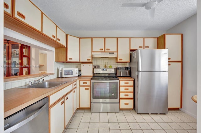 4 of 35 - 2660 N Carambola Cir N 303, Coconut Creek, FL