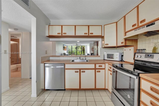 5 of 35 - 2660 N Carambola Cir N 303, Coconut Creek, FL