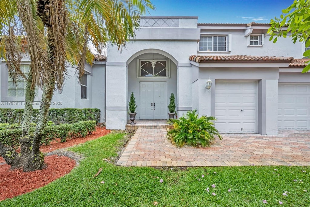 4123 W Lake Estates Dr, Davie