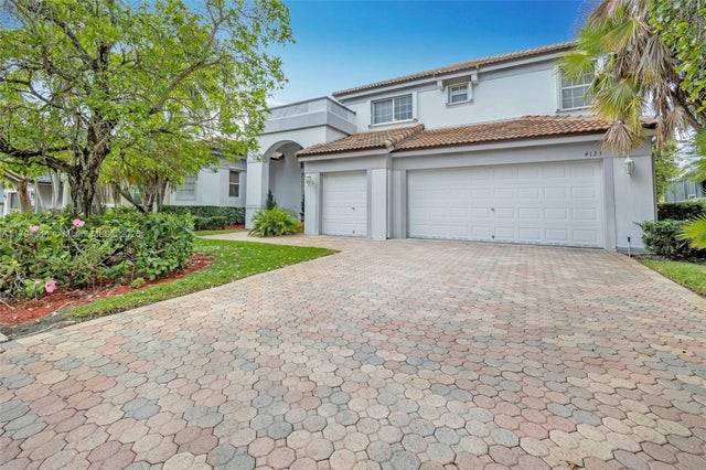 3 of 57 - 4123 W Lake Estates Dr, Davie, FL