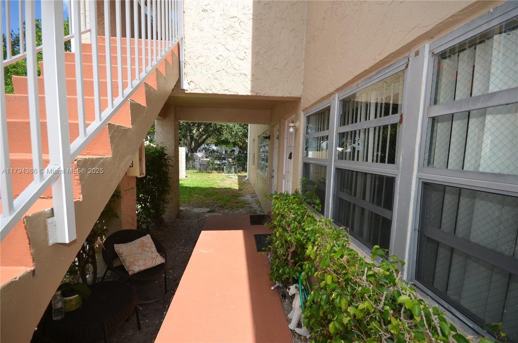 1004 Twin Lakes Dr 1004, Coral Springs