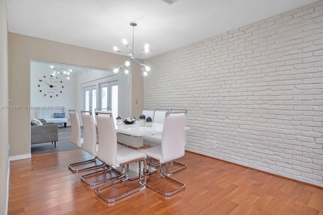 3 of 11 - 850 Ne 182nd Ter, North Miami Beach, FL