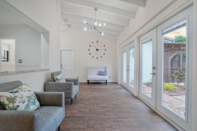 4 of 11 - 850 Ne 182nd Ter, North Miami Beach, FL