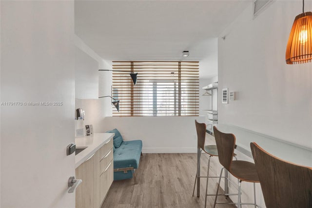5 of 41 - 6080 Collins Ave 508, Miami Beach, FL