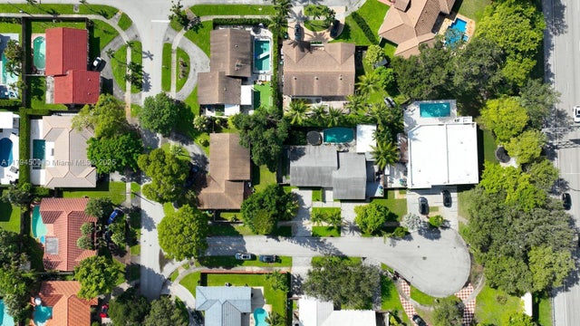 4 of 29 - 1846 Ne 211th Ln, Miami, FL