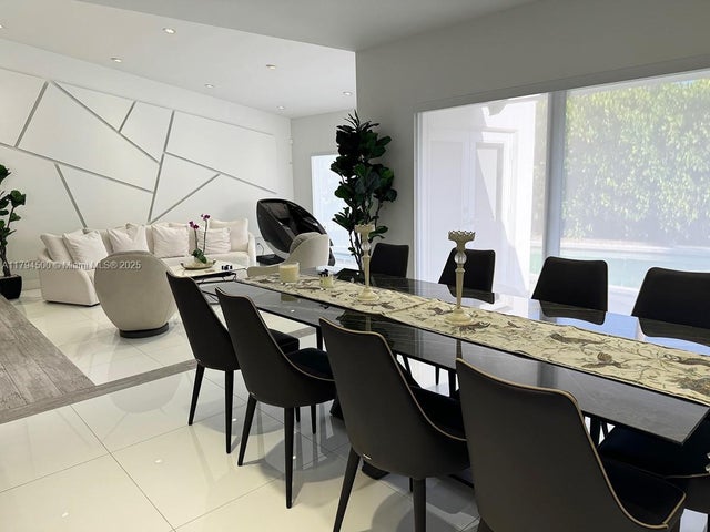 5 of 29 - 1846 Ne 211th Ln, Miami, FL