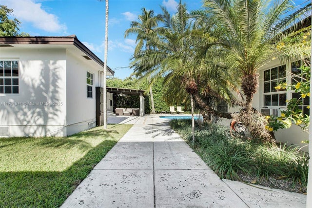 2 of 39 - 1161 Sunset Dr, Coral Gables, FL