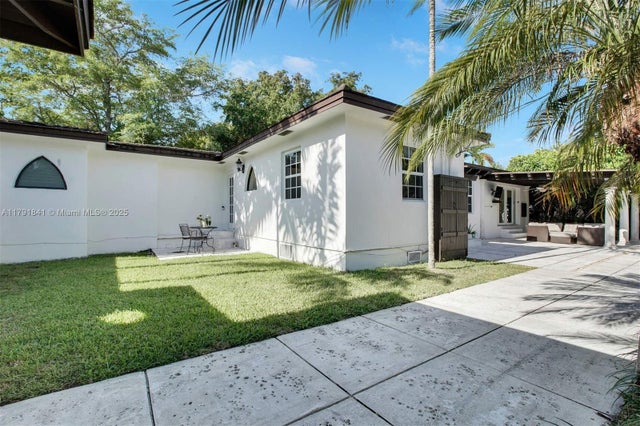 3 of 39 - 1161 Sunset Dr, Coral Gables, FL