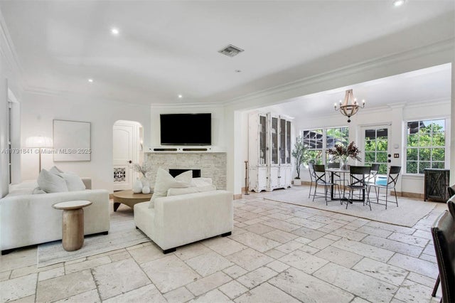 4 of 39 - 1161 Sunset Dr, Coral Gables, FL