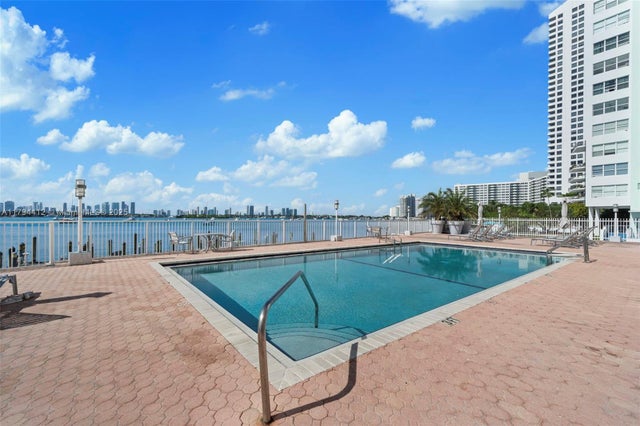 1 of 26 - 1228 West Ave 605, Miami Beach, FL