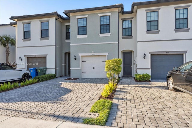 2 of 45 - 2157 S Appleton Cir S 2157, Oakland Park, FL