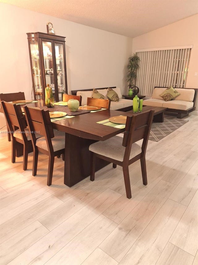 4 of 23 - 20401 Sw 1st St, Pembroke Pines, FL