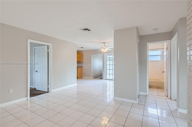 5 of 22 - 6437 Custer St, Hollywood, FL