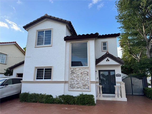 1 of 28 - 12663 Nw 8th Way, Miami, FL