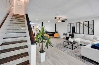 Photo of Listing #A11794640