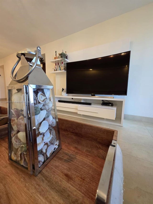 3 of 41 - 9225 Collins Ave 1409, Surfside, FL