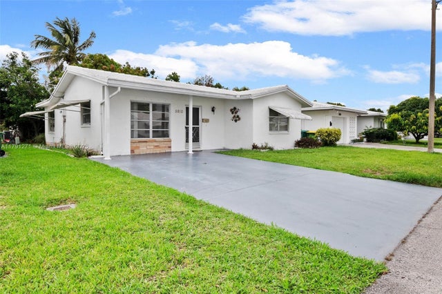 2 of 39 - 5810 Nw 82nd Ter, Tamarac, FL