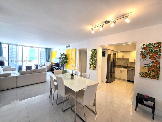 1 of 38 - 5600 Collins Ave 7v, Miami Beach, FL