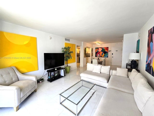 2 of 38 - 5600 Collins Ave 7v, Miami Beach, FL