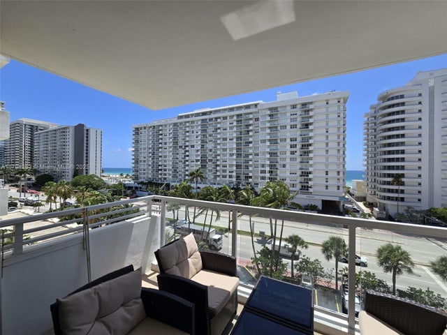 4 of 38 - 5600 Collins Ave 7v, Miami Beach, FL