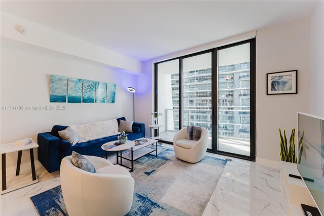 4 of 65 - 1010 Brickell Ave 2709, Miami, FL