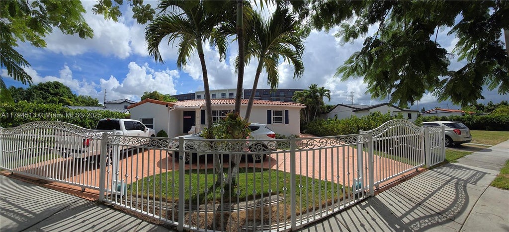 1621 Sw 32nd Ct, Miami