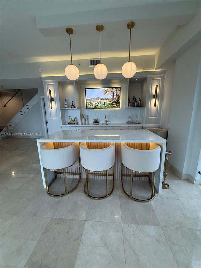 5 of 59 - 20355 Ne 34th Ct 2725, Aventura, FL