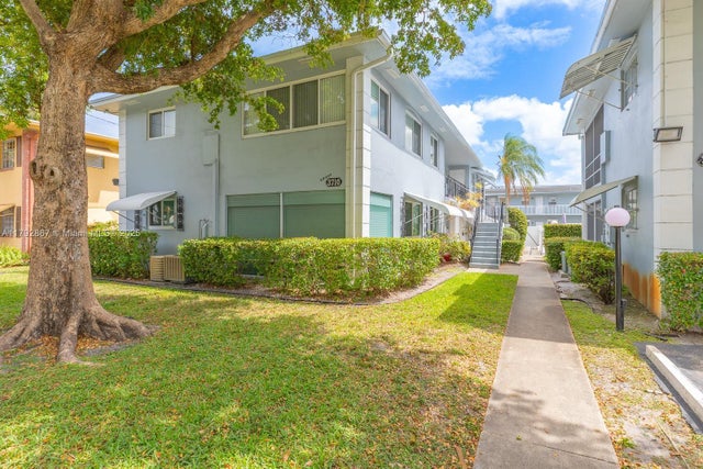 1 of 44 - 3710 Harrison St 1, Hollywood, FL