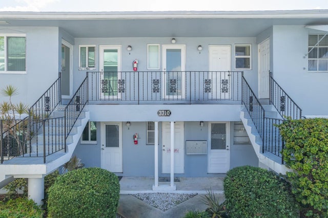 2 of 44 - 3710 Harrison St 1, Hollywood, FL