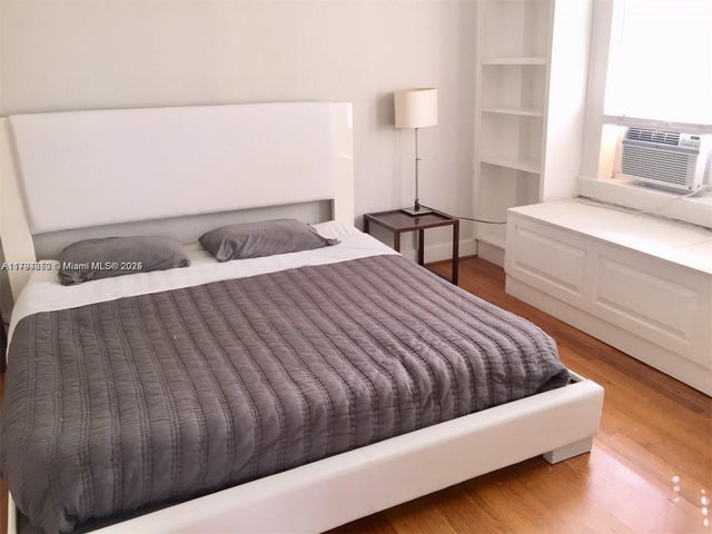 4 of 6 - 1611 Michigan Ave 19, Miami Beach, FL