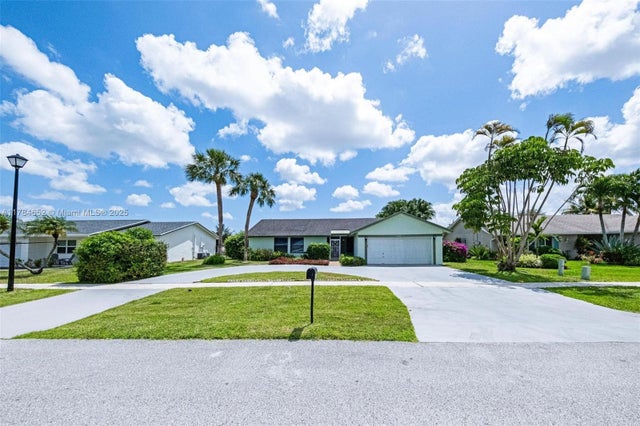 3 of 52 - 19476 Carolina Cir, Boca Raton, FL