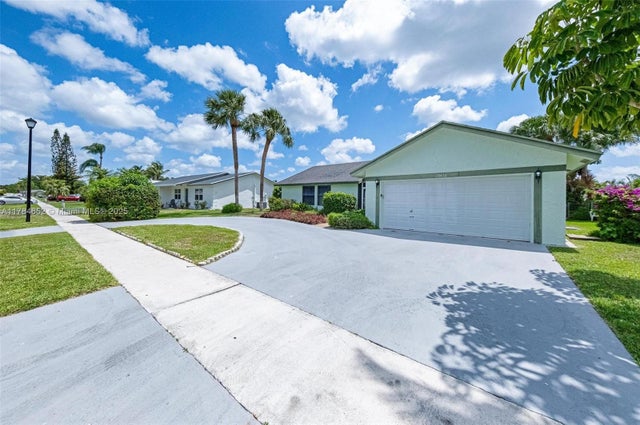 5 of 52 - 19476 Carolina Cir, Boca Raton, FL