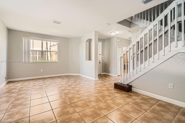 3 of 22 - 894 Sw 151st Pl, Miami, FL