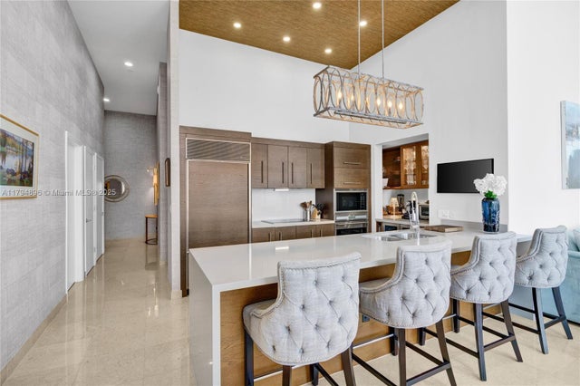 5 of 39 - 465 Brickell Ave 2801, Miami, FL
