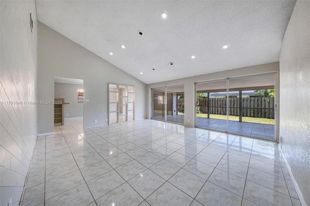 5 of 50 - 9330 Nw 39th St, Sunrise, FL