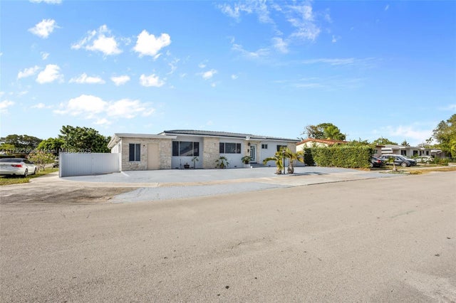 2 of 63 - 9365 Sw 44th St, Miami, FL