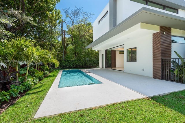 3 of 34 - 5909 Sw 76th St, South Miami, FL
