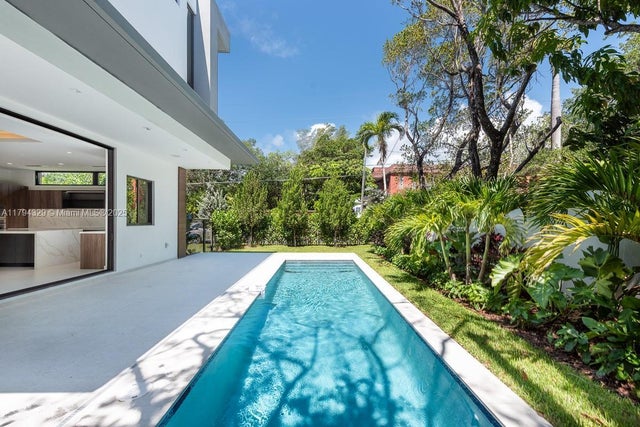 4 of 34 - 5909 Sw 76th St, South Miami, FL