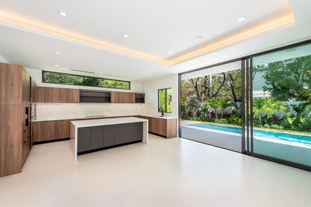 5 of 34 - 5909 Sw 76th St, South Miami, FL