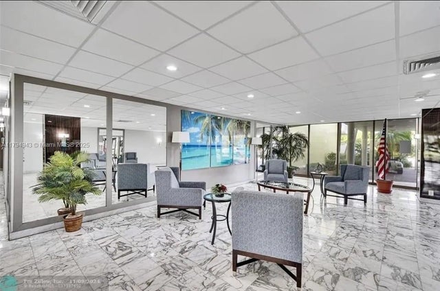 4 of 25 - 4400 Hillcrest Dr 215-b, Hollywood, FL