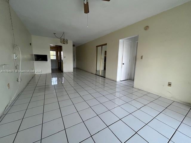 3 of 10 - 285 Ne 191st St 2923, Miami, FL