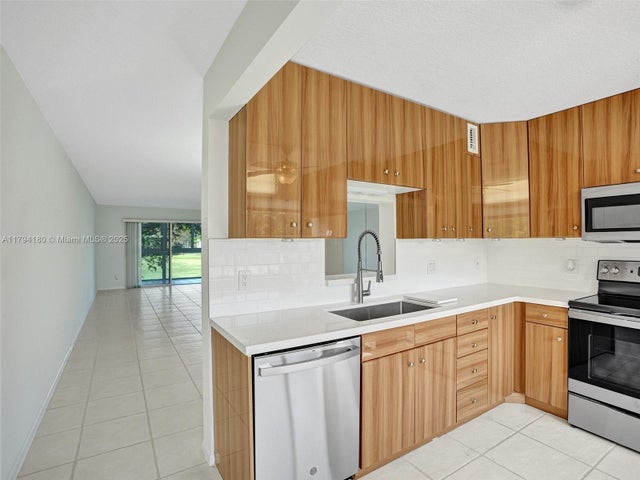 3 of 48 - 3501 Bimini Ln K2, Coconut Creek, FL