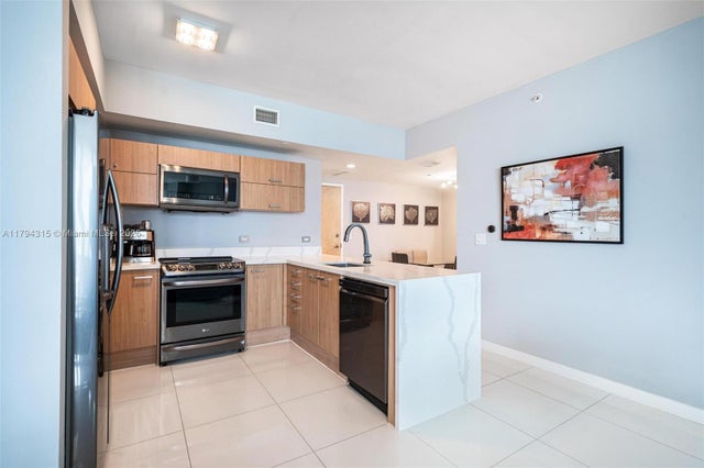 1 of 42 - 350 S Miami Ave 2505, Miami, FL