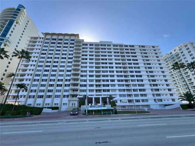 2 of 28 - 5005 Collins Ave 214, Miami Beach, FL