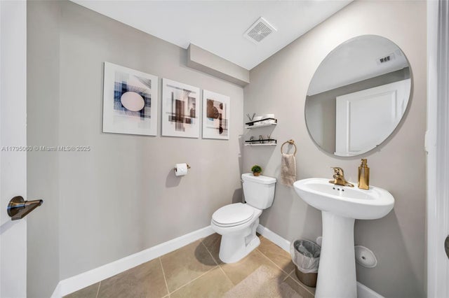 5 of 38 - 12656 Nw 22nd Pl, Miami, FL