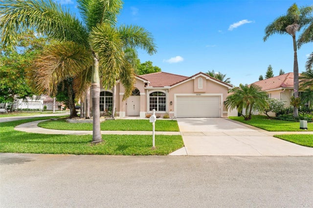 1 of 41 - 18361 Nw 10th St, Pembroke Pines, FL