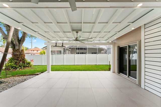 4 of 41 - 18361 Nw 10th St, Pembroke Pines, FL