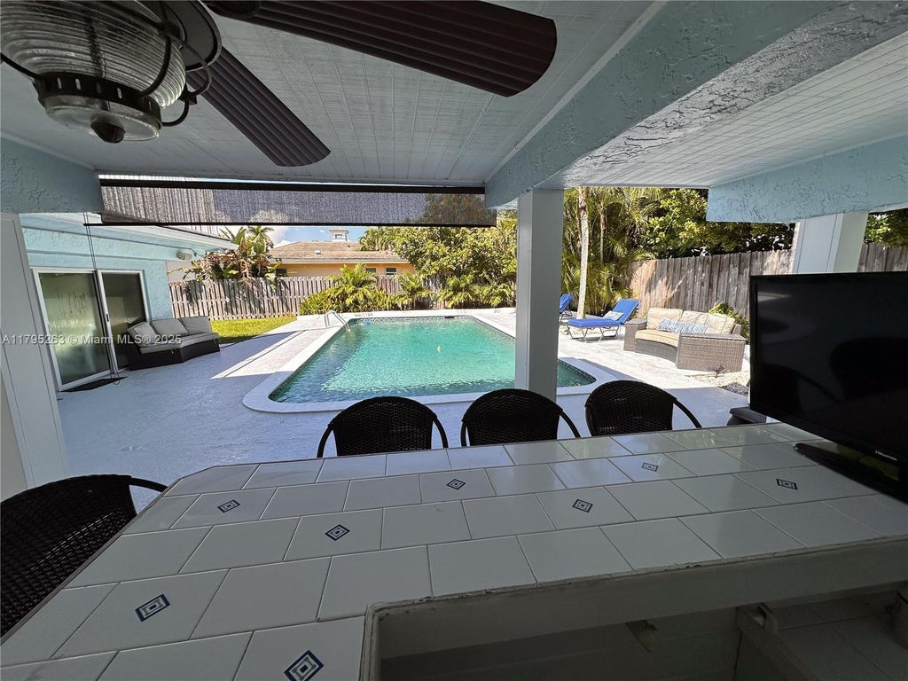 3407 Beacon St, Pompano Beach