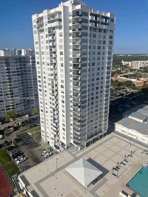 2750 Ne 183rd St 2604, Aventura